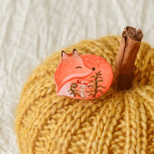 Familiar Collection "A Sleeping Fox" clay pin