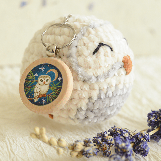 "Polar Owl" keychain
