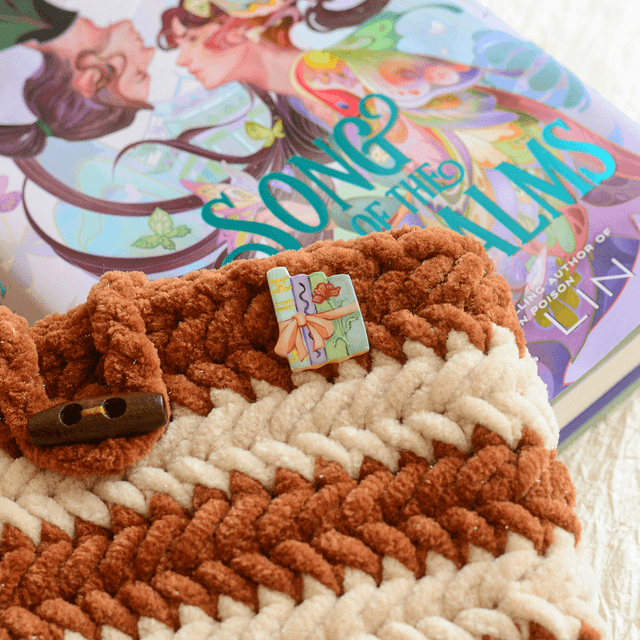 Spring Collection "Romantic Books" clay pin