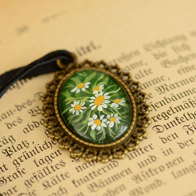 Daisies Pendant
